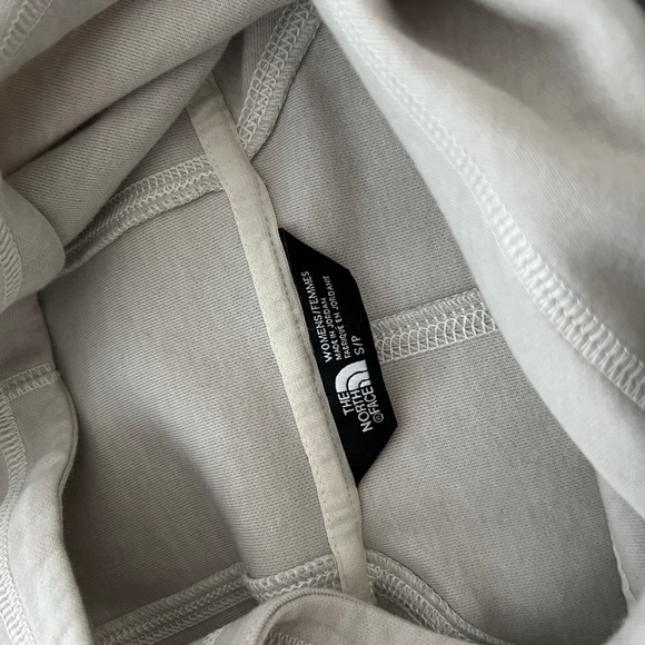 The North Face Women's Light Gray Hoodie - Picture 4 of 7